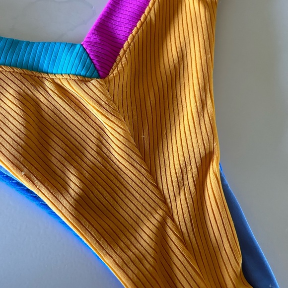 Colorful Triangle Bikini Set - Picture 3 of 7